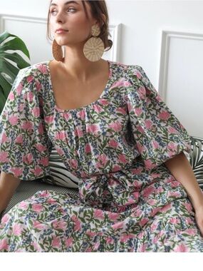 Mille Viva top in English Garden print - size large